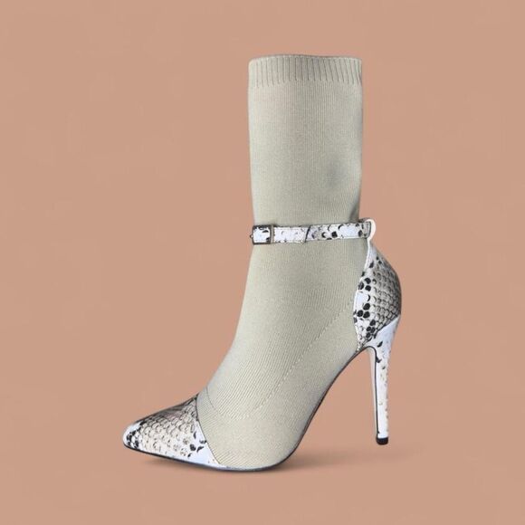 Rumbidzo Shoes - NWOB Rumbidzo Beige Sock Boots with Sanake Leather Details sz 6